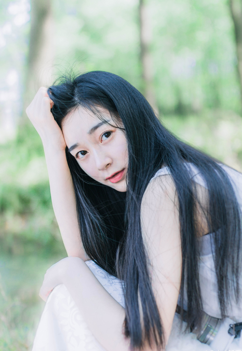 “嗯。”关羽点点头，作为冲锋在第一线的人，他比刘备更清楚那帮西域胡兵的疯狂，想到不久前，直接从城墙上跳下来把身体当做武器来砸人的西域胡兵，哪怕是关羽都感觉有些心寒。